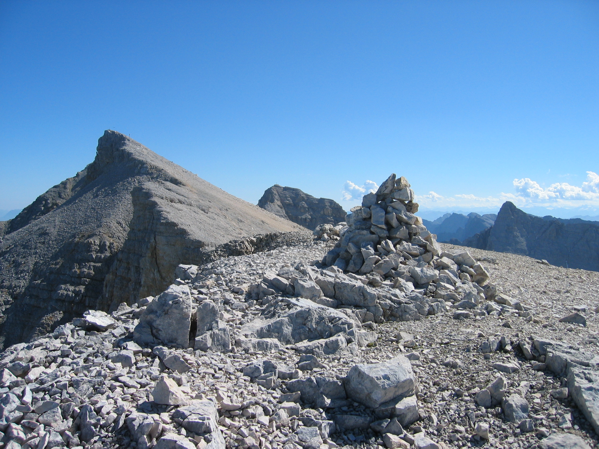 Blick von der Westlichen zur Mittleren Ödkarspitze, im Hintergrund Birkkarspitze und Kaltwasserkarspitze