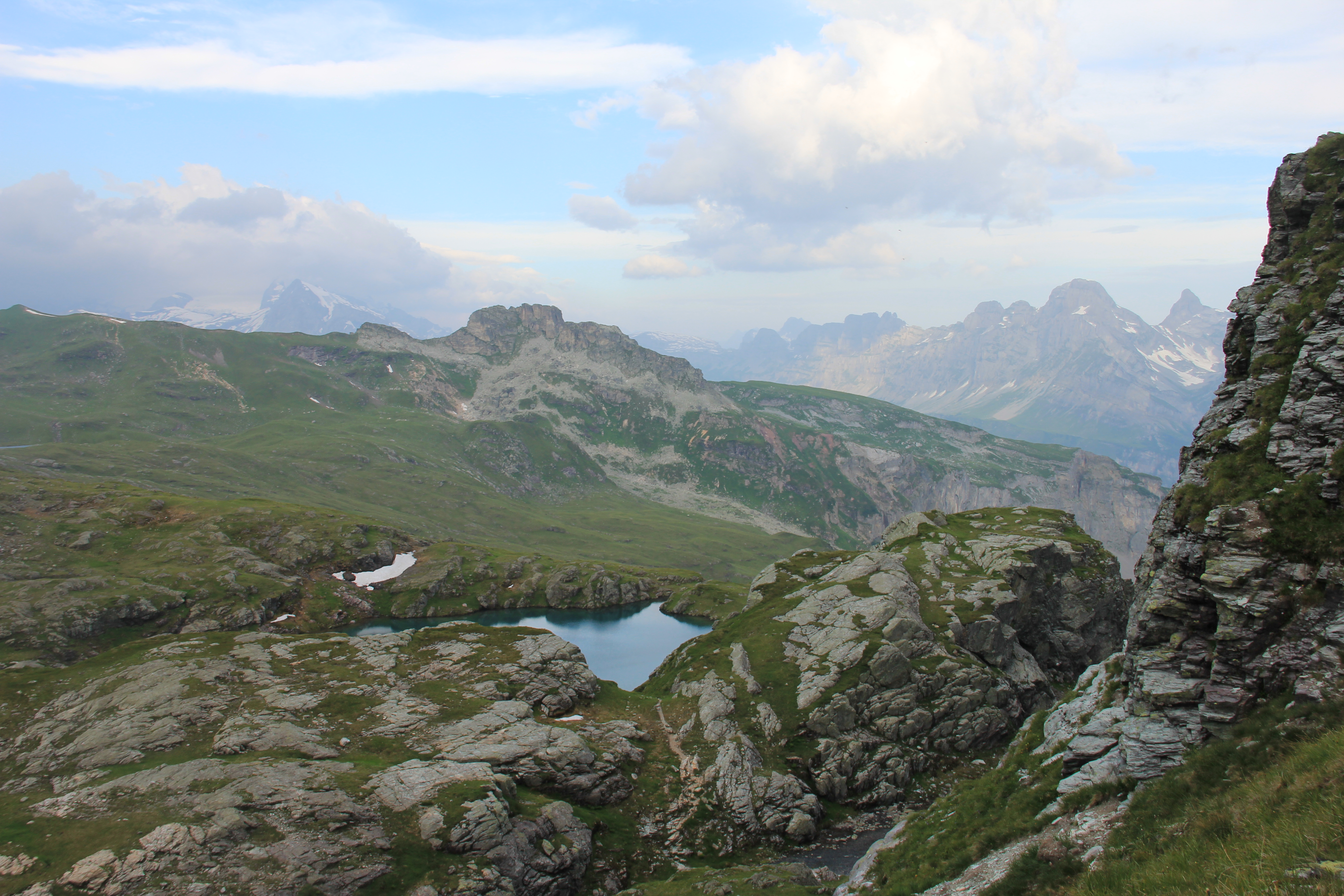 Milchspüelersee, rechts Ortstock und Höch Turm