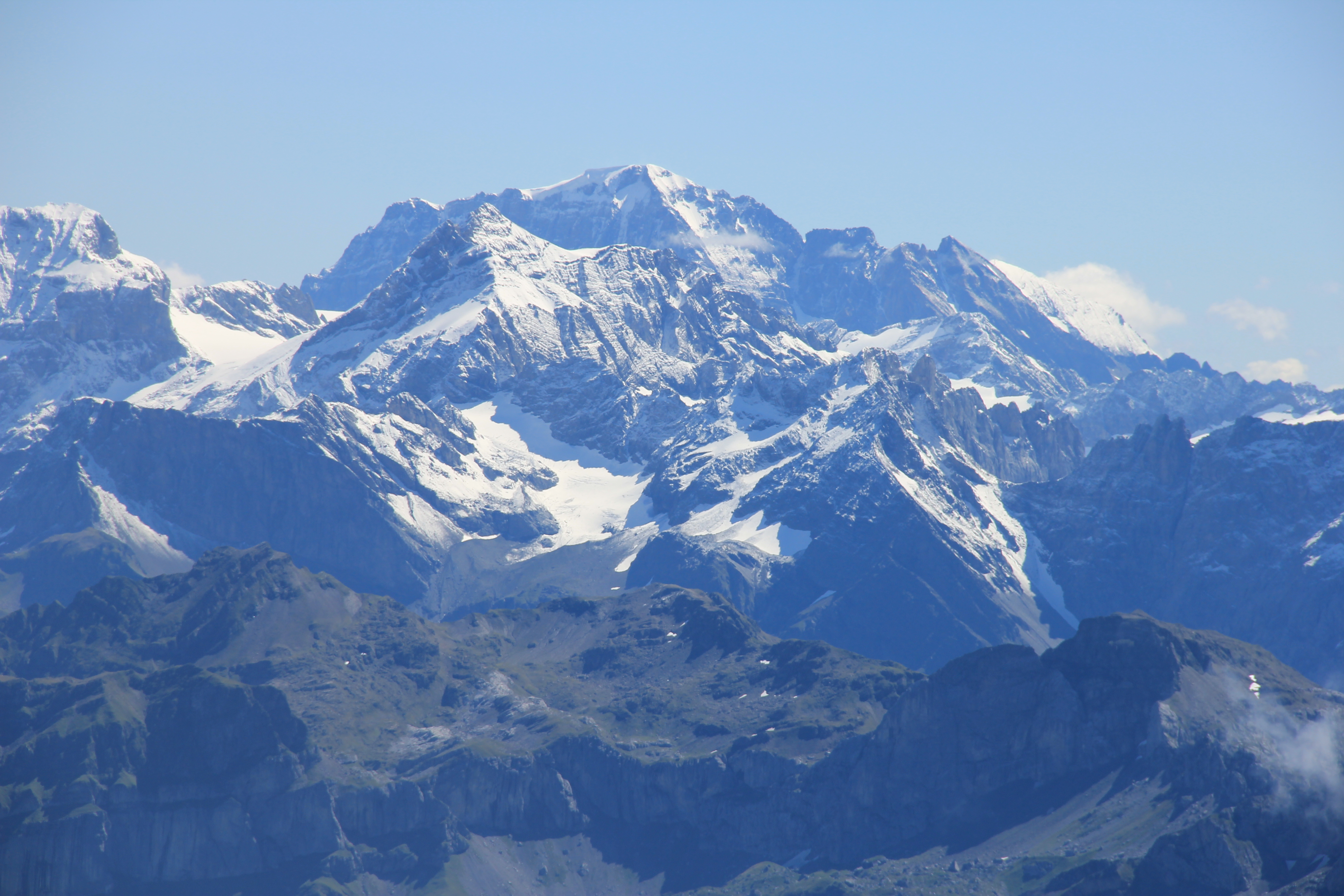 Tödi, links davor das Gross Schärhorn