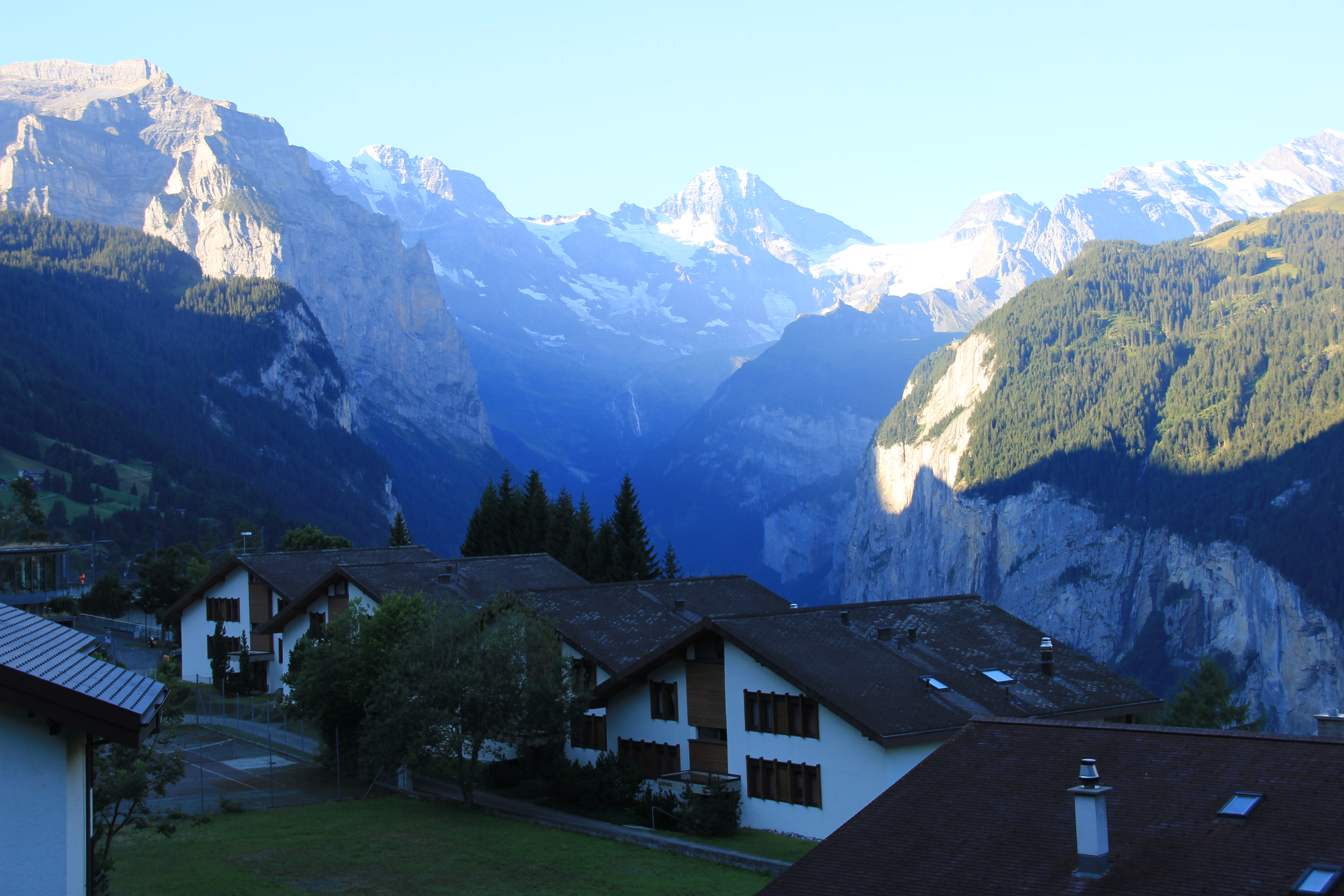Start in Wengen, Blick zum Breithorn